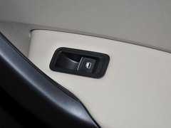 2013款 1.6L 自动 豪华版