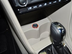 2013款 1.6L 自动 豪华版