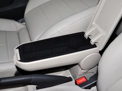 2013款 1.6L 自动 豪华版