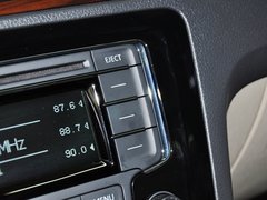 2013款 1.6L 自动 豪华版