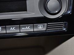 2013款 1.6L 自动 豪华版