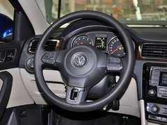 2013款 1.6L 自动 豪华版