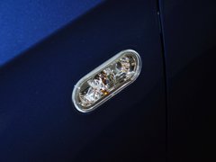 2013款 1.6L 自动 豪华版