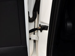 2013款 1.6L 自动 豪华版