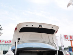 2013款 1.6L 自动 豪华版