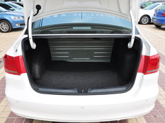 2013款 1.6L 自动 豪华版