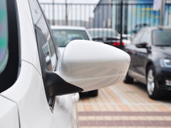 2013款 1.6L 自动 豪华版