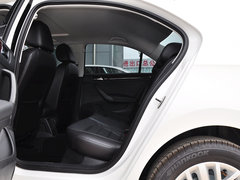 2013款 1.6L 自动 豪华版