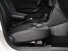 2013款 1.6L 自动 豪华版