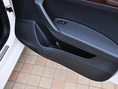 2013款 1.6L 自动 豪华版