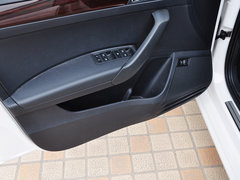 2013款 1.6L 自动 豪华版