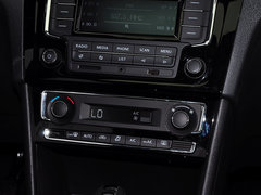 2013款 1.6L 自动 豪华版