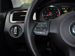 2013款 1.6L 自动 豪华版