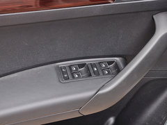 2013款 1.6L 自动 豪华版