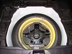 2013款 2.0L CVT 豪华版 5座