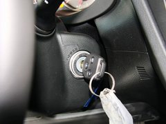 2013款 2.0L CVT 豪华版 5座