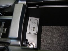 2013款 2.0L CVT 豪华版 5座