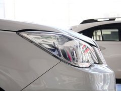 2013款 2.0L CVT 豪华版 5座