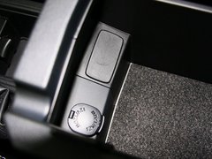2013款 2.5L CVT 豪华导航版 5座