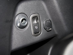 2013款 2.5L CVT 尊贵导航版 5座