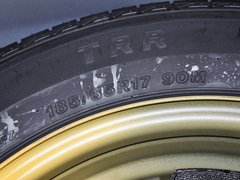 2013款 2.5L CVT 尊贵导航版 5座