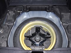 2013款 2.5L CVT 尊贵导航版 5座