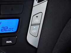 现代胜达 2013款 2.4L 自动 GLS 2WD智能型 5座