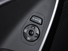 现代胜达 2013款 2.4L 自动 GLS 4WD智能型 5座