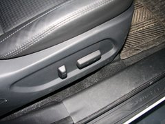 2013款 2.4L 自动 DLX 4WD尊贵型 7座
