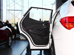 2013款 2.4L 自动 DLX 4WD尊贵型 7座