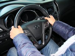 2013款 2.4L 自动 DLX 4WD尊贵型 7座