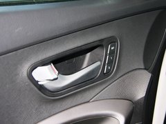 2013款 2.4L 自动 DLX 4WD尊贵型 7座