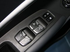 2013款 2.4L 自动 DLX 4WD尊贵型 7座
