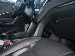 现代胜达 2013款 2.4L 自动 DLX 4WD尊贵型 7座
