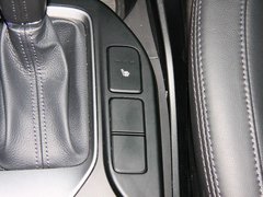 2013款 2.4L 自动 DLX 4WD尊贵型 7座