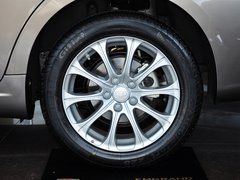 2013款 2.0L 自动 尊贵型