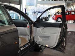 2013款 2.0L 自动 尊贵型