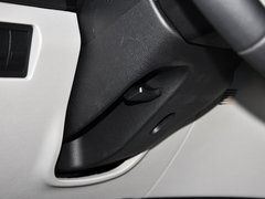 2013款 2.0L 自动 尊贵型