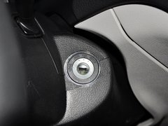 2013款 2.0L 自动 尊贵型