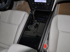 2013款 2.0L 自动 尊贵型