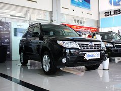 斯巴鲁 森林人经典 2.5XS AT 车辆右侧45度角