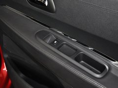 标致3008 2013款 2.0L 自动 潮流版 5座
