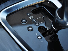 标致3008 2013款 2.0L 自动 潮流版 5座
