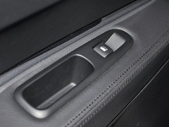 2013款 1.6T 自动 THP潮流版 5座