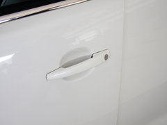 2013款 1.6T 自动 THP罗兰•加洛斯版