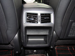 2013款 1.6T 自动 THP罗兰•加洛斯版