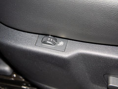 2013款 1.6T 自动 THP罗兰•加洛斯版