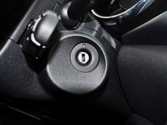 2013款 1.6T 自动 THP罗兰•加洛斯版