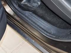 标致3008 2013款 1.6T 自动 THP罗兰•加洛斯版