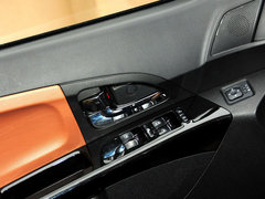2013款 2.0T 手动 两驱创享版 5座